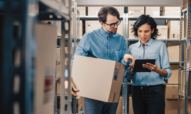 https://www.shutterstock.com/tr/image-vector/inventory-control-by-online-system-management-2232272531